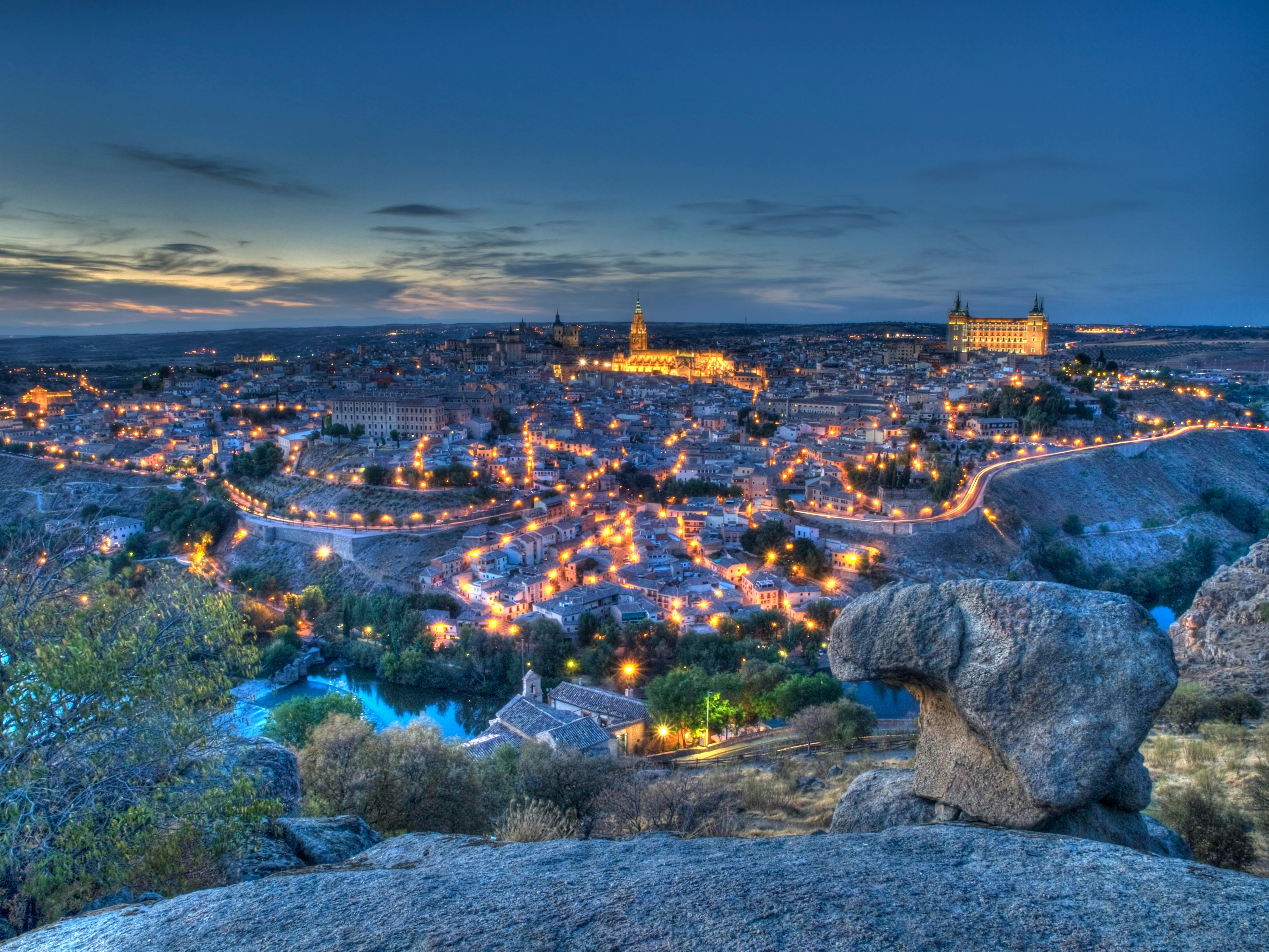 Toledo at night